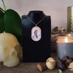 royal raven collar de madera